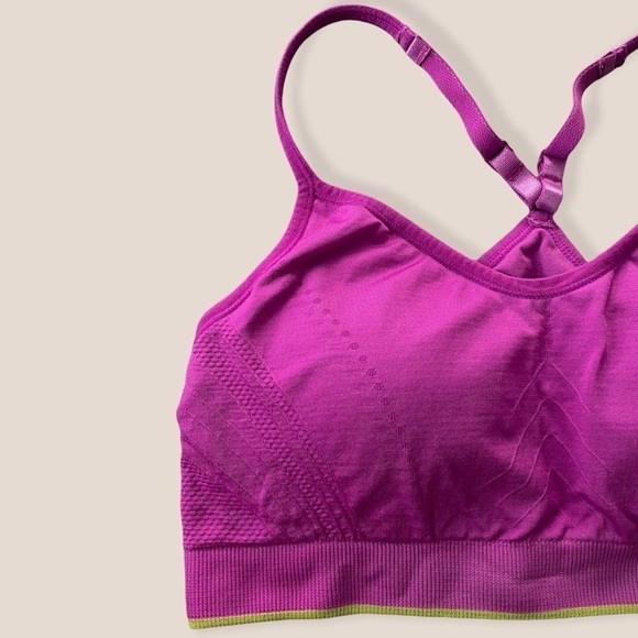 BALANCE Padded Sports Bra - Picture 2 of 6